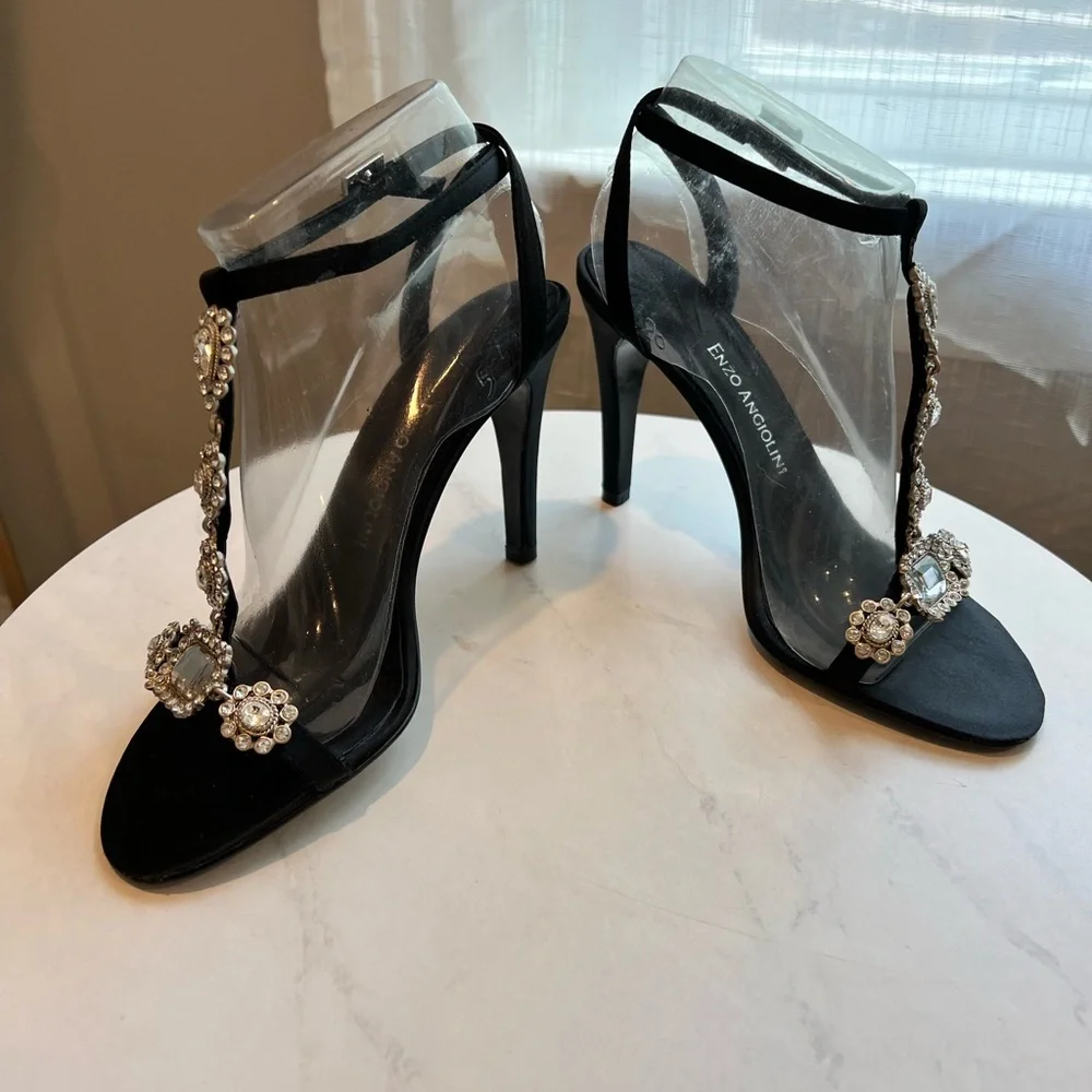 New Enzo Angiolini Eapadia Sandals - Picture 5 of 9